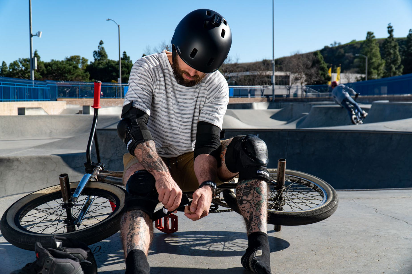 Ensemble de Genouillères, Coudières et Protège-poignets